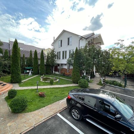Apartments With Kitchen And Garden Kiew Exterior foto